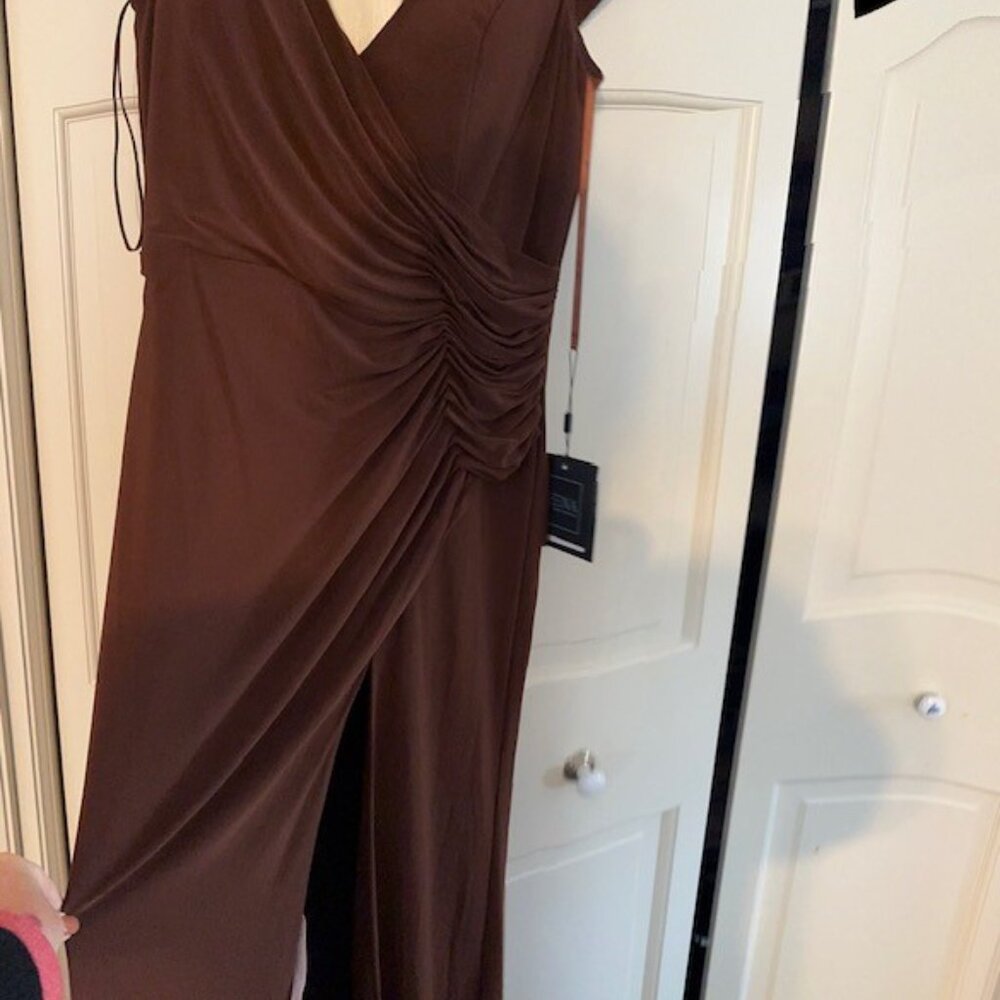 MAC DUGGAL Dress Size 10 Evening Gown NEW Chocolate Brown Faux Wrap V Neck - Picture 3 of 7
